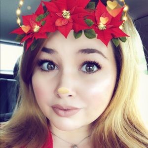 Meet your Posher, Desiree